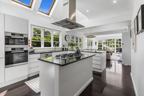 Photo of property in 21 Fancourt Street, Karori, Wellington, 6012