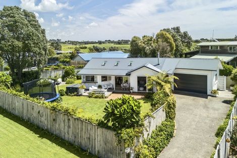 Photo of property in 18a Russell Drive, Oakura, 4314