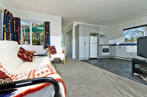 Photo of property in 8 Halberg Street, Glenfield, Auckland, 0629