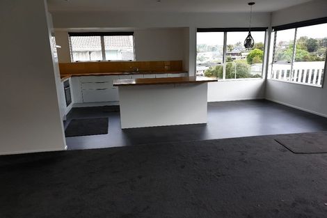 Photo of property in 34 Kemp Road, Massey, Auckland, 0614