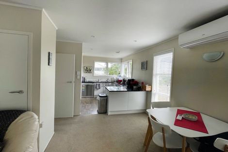 Photo of property in 2/2 Pine Terrace, Howick, Auckland, 2014
