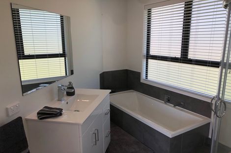 Photo of property in 3 Rowena Crescent, Motuoapa, 3382