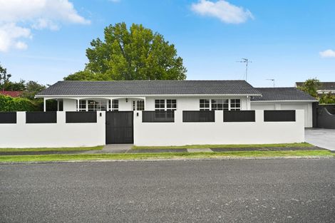 Photo of property in 5 Grassy Downs Place, St Andrews, Hamilton, 3200