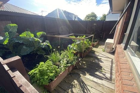 Photo of property in 1/6 Broadfell Avenue, Avonhead, Christchurch, 8042