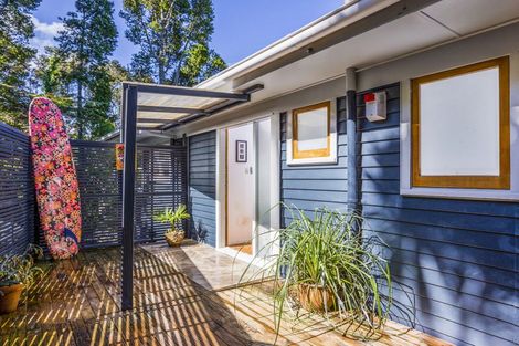 Photo of property in 43 Takahe Road, Titirangi, Auckland, 0604