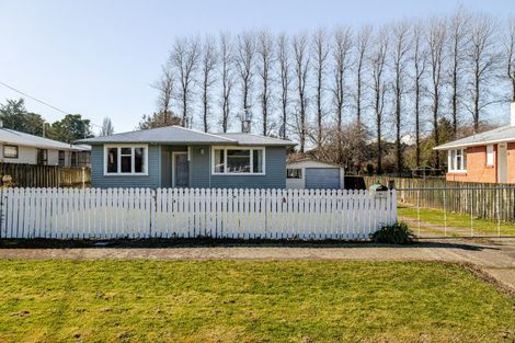 Photo of property in 16 Hamilton Street, Pahiatua, 4910