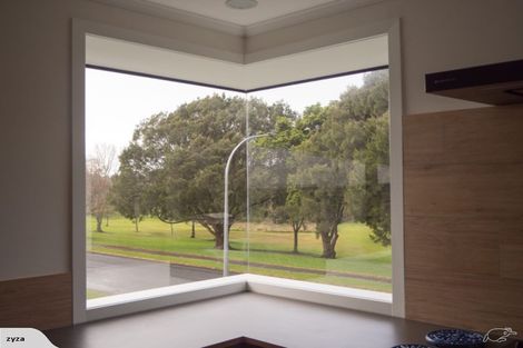 Photo of property in 118 Pembroke Street, Westown, New Plymouth, 4310