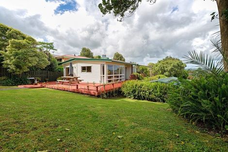 Photo of property in 50 Victoria Avenue, Waiuku, 2123