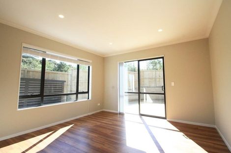 Photo of property in 10 Vazey Way, Hobsonville, Auckland, 0618