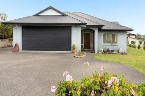 Photo of property in 19 Holyoake Terrace, Omokoroa, 3114