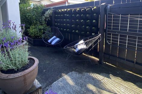 Photo of property in 8 Waipani Road, Te Atatu Peninsula, Auckland, 0610