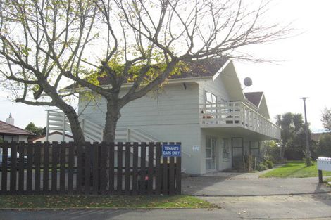 Photo of property in 1 Takaro Avenue, Sockburn, Christchurch, 8042