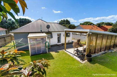 Photo of property in 39 Harper Street, Gonville, Whanganui, 4501