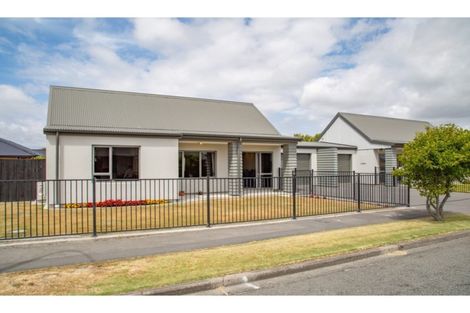 Photo of property in 1/49 Castletown Place, New Brighton, Christchurch, 8083