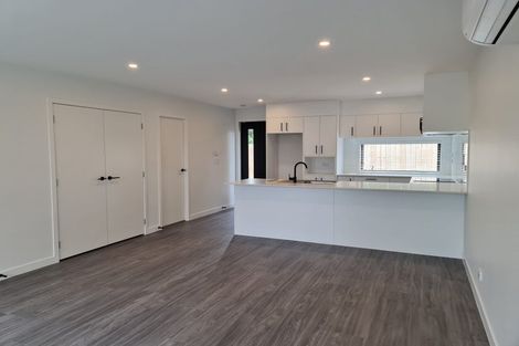 Photo of property in 6 Whakahui Lane, Mangere Bridge, Auckland, 2022