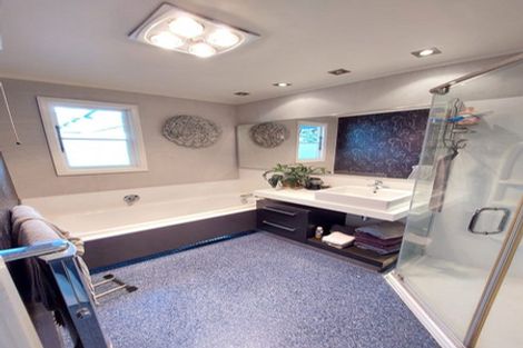 Photo of property in 12a Burns Street, Westown, New Plymouth, 4310