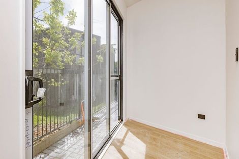 Photo of property in 2/6c William Roberts Road, Pakuranga, Auckland, 2010