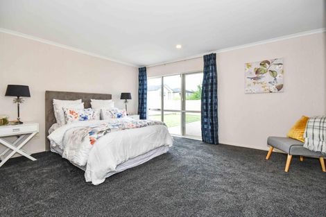 Photo of property in 17 Parkhaven Drive, Rosehill, Papakura, 2113