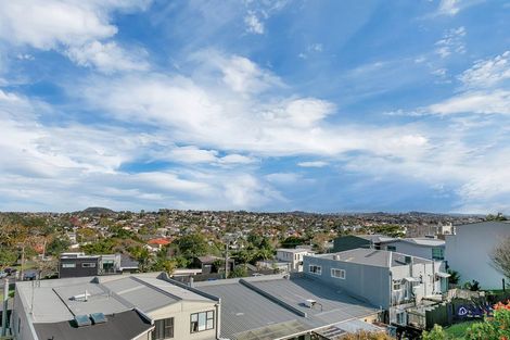 Photo of property in 8/805 Riddell Road, Saint Heliers, Auckland, 1071