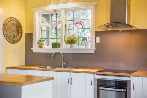 Photo of property in 62 Main Road, Titahi Bay, Porirua, 5022