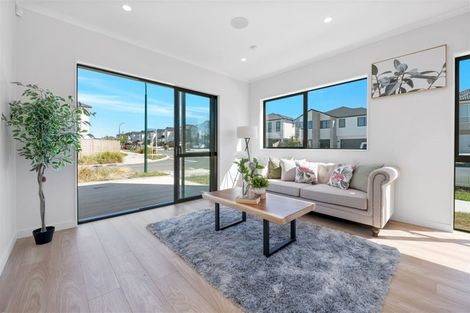 Photo of property in 53 Ksenia Drive, Flat Bush, Auckland, 2019
