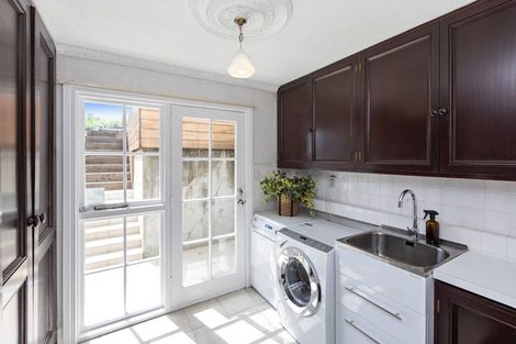 Photo of property in 81a Dyers Pass Road, Cashmere, Christchurch, 8022