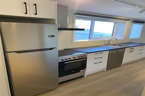 Photo of property in 31 Apuka Street, Brooklyn, Wellington, 6021