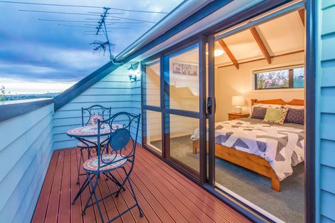 Photo of property in 189 West Harbour Drive, West Harbour, Auckland, 0618