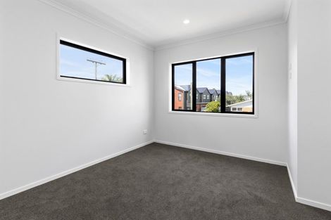Photo of property in 2/10 Charlemont Street, Whitiora, Hamilton, 3200