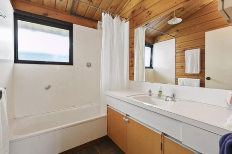 Photo of property in 62 Cumberland Crescent, Welcome Bay, Tauranga, 3112