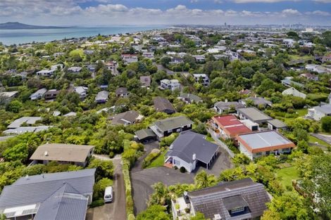 Photo of property in 1/35 Aberdeen Road, Castor Bay, Auckland, 0620