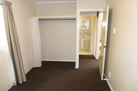 Photo of property in 4 Wyvern Place, Glenfield, Auckland, 0629