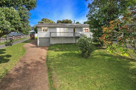Photo of property in 7 Tahu Crescent, Sunnynook, Auckland, 0620