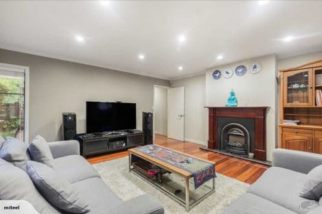 Photo of property in 14g Baulcomb Parade, Windsor Park, Auckland, 0632