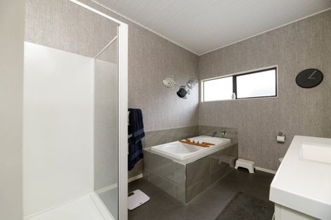 Photo of property in 284 Maungatapu Road, Maungatapu, Tauranga, 3112