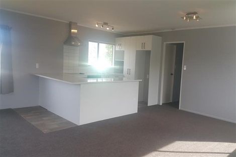 Photo of property in 1/86 Astley Avenue, New Lynn, Auckland, 0600