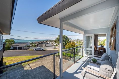 Photo of property in 2/50 Seaview Road, Castor Bay, Auckland, 0620
