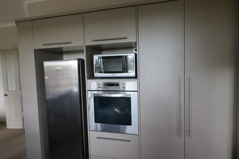 Photo of property in 8 Gibbston Close, Huntington, Hamilton, 3210