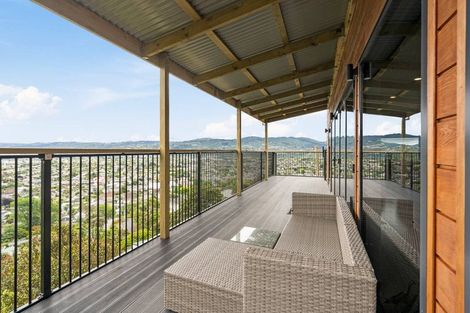 Photo of property in 32a Woodvale Grove, Fairfield, Lower Hutt, 5011