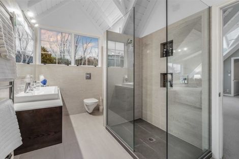 Photo of property in 7 Dene Court Lane, Greenhithe, Auckland, 0632