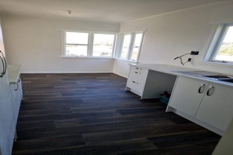 Photo of property in 34 Tiroroa Avenue, Te Atatu South, Auckland, 0610