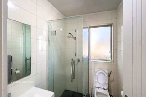 Photo of property in 15 Ware Place, Pakuranga Heights, Auckland, 2010