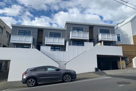 Photo of property in Pirie Street Townhouses, 3/35 Pirie Street, Mount Victoria, Wellington, 6011