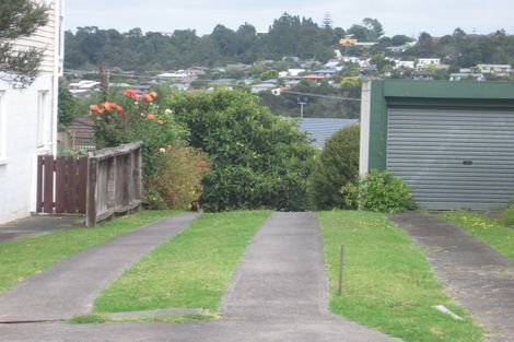Photo of property in 1/8 Sunnyfield Crescent, Glenfield, Auckland, 0629