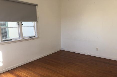 Photo of property in 2/72 Nile Road, Milford, Auckland, 0620