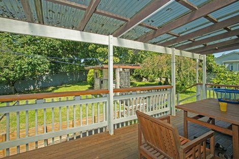 Photo of property in 44 Lee Street, Te Puke, 3119