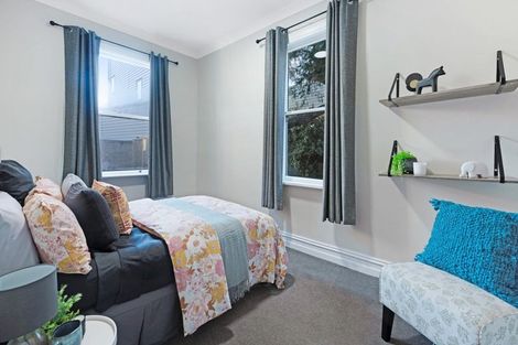 Photo of property in 11 Roxburgh Street, Mount Victoria, Wellington, 6011