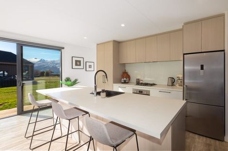 Photo of property in 11 Lakefield Close, Kingston, Athol, 9793