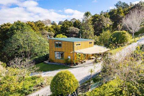 Photo of property in 330 Franklin Road, Paparoa, 0571