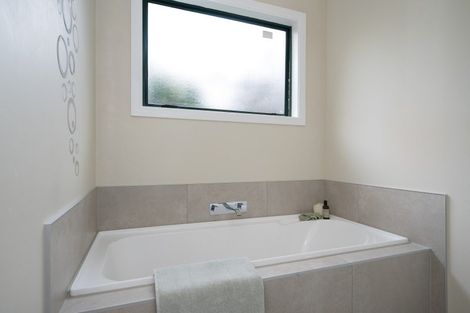 Photo of property in 27b Landview Road, Parkvale, Tauranga, 3112